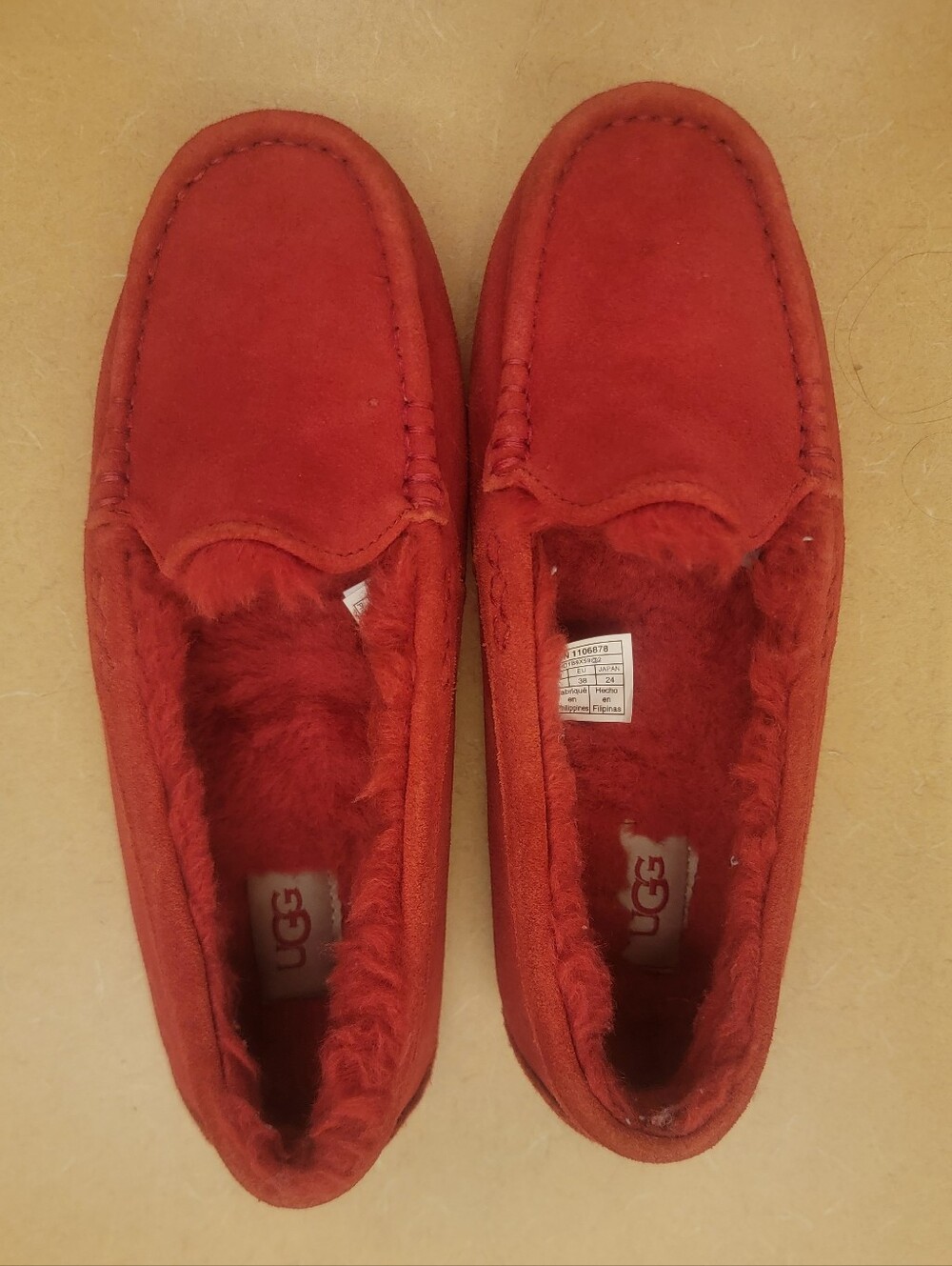 UGG Ansley Ribbon Red Suede Moccasin Slippers Women’s Size 7